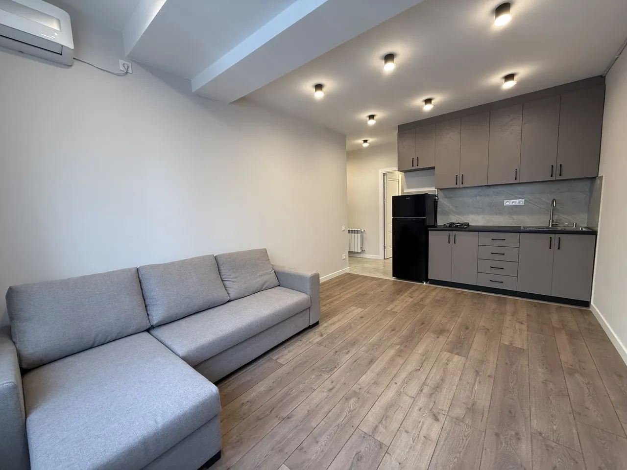 2 սենյականոց բնակարան  Խորենացու փող, Կենտրոն Երևան, 158897