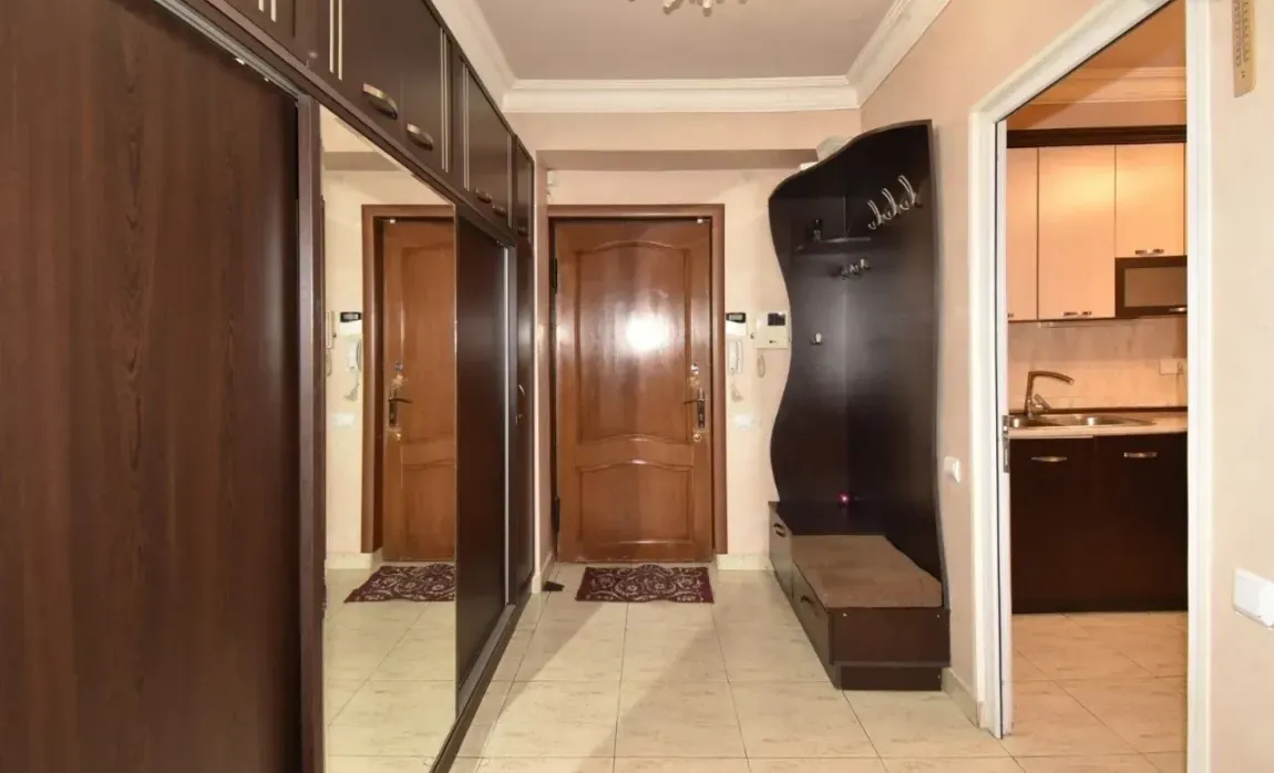 2 սենյականոց բնակարան վարձով Մաշտոցի պող, Կենտրոն Երևան, 161463