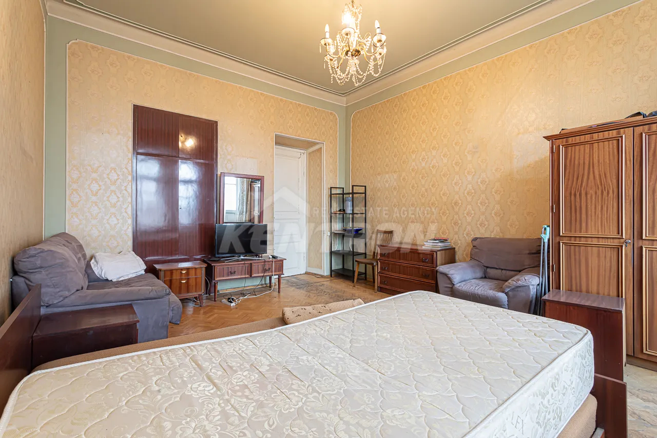 4 bedroom apartment for sale Isahakyan St, Center Yerevan, 158231