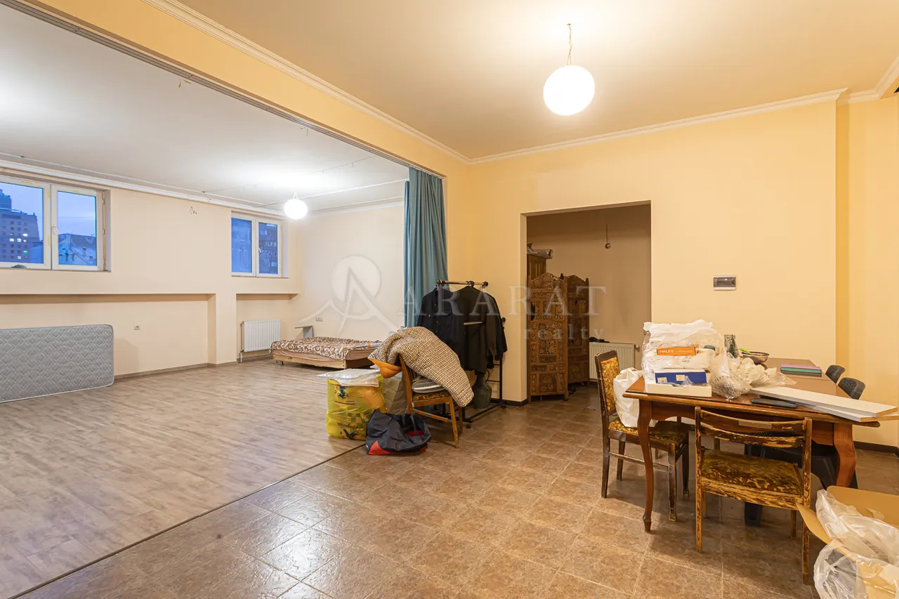 3 bedroom apartment for sale خیابان تِریان, مرکز شهر ایروان, 159607