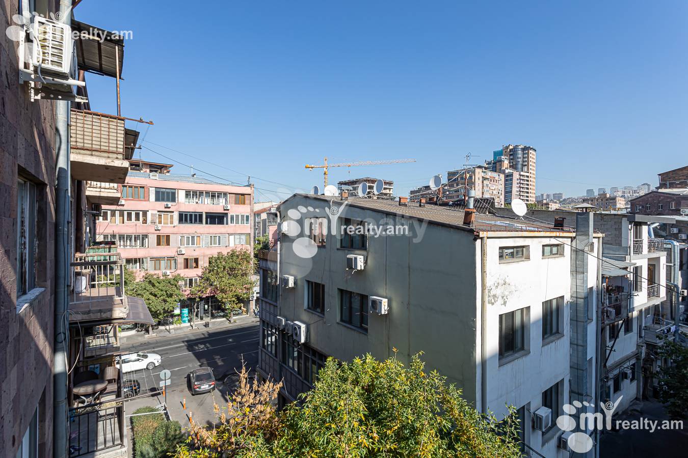 3 սենյականոց բնակարան  Նալբանդյան փող, Կենտրոն Երևան, 157024