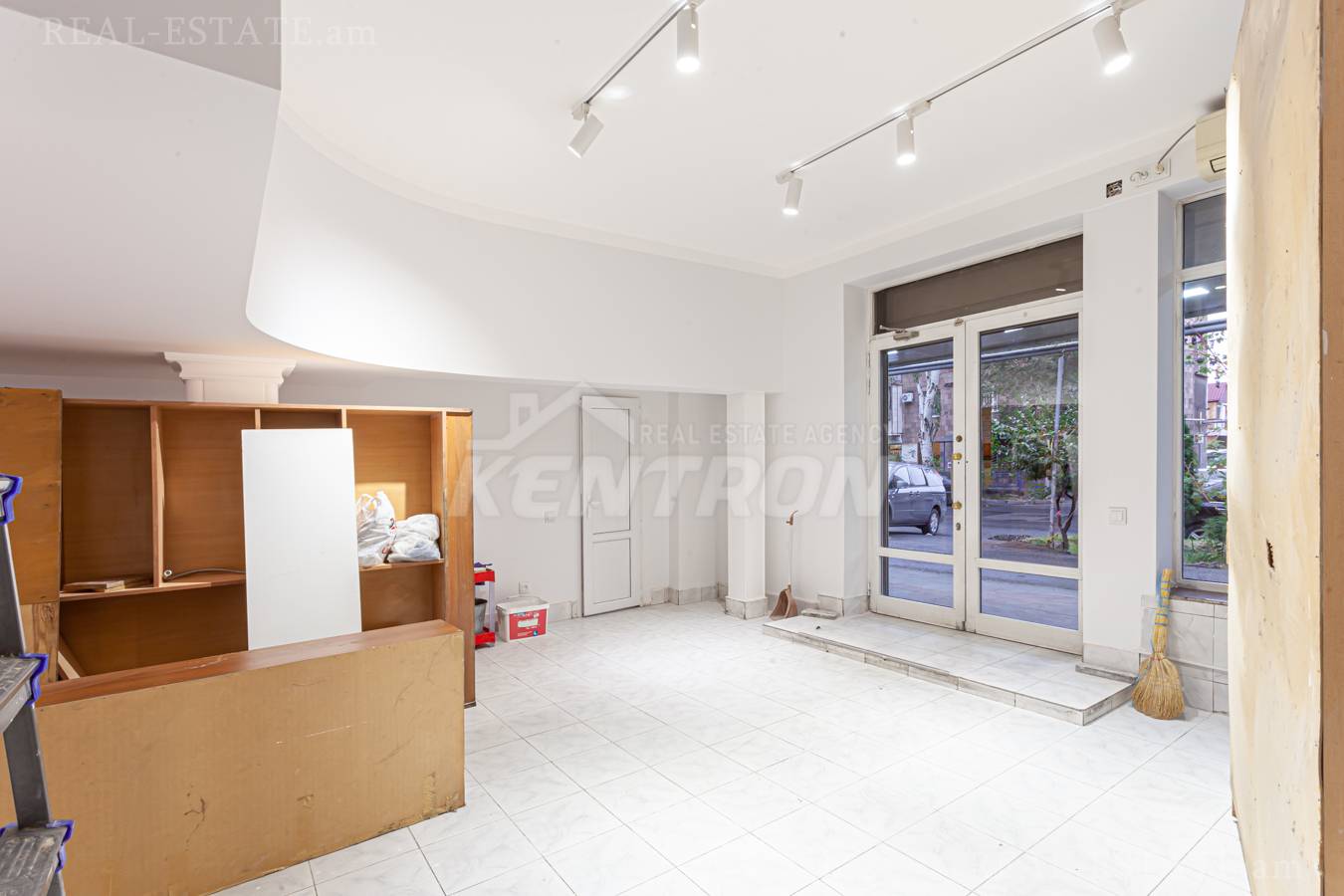 Снять коммерческoе помещение В.Папазян ул, Арабкир Ереван, 140218