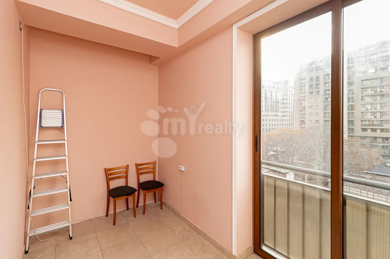 3 bedroom apartment for sale خیابان آرام, مرکز شهر ایروان, 161232
