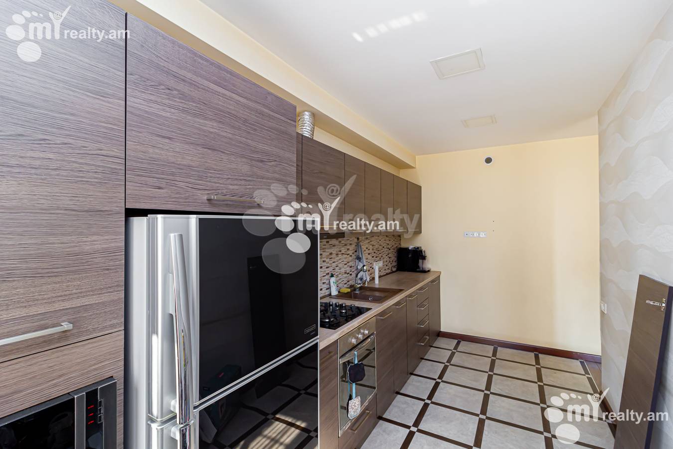 3 bedroom apartment for sale E. Qochar St, Center Yerevan, 152483