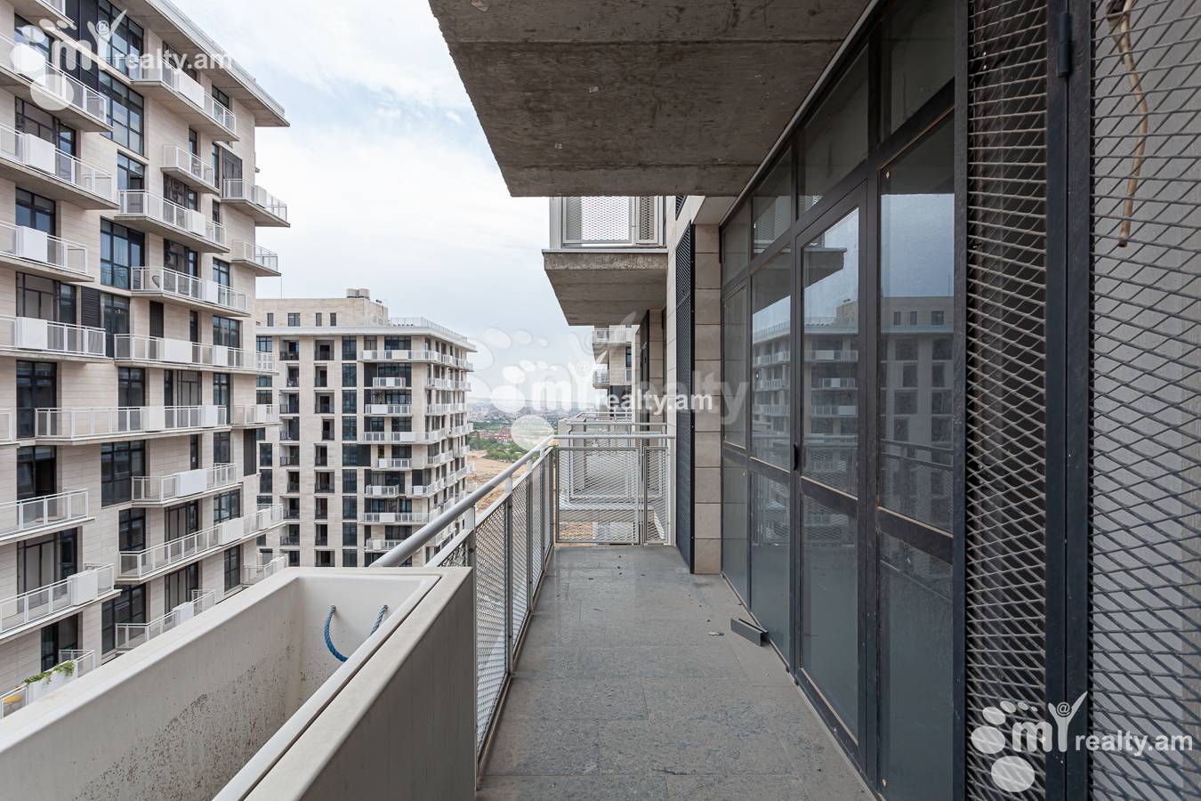 Купить 3 комнатную квартиру Ленинградян, Квартал Ваагни Ереван, 155885