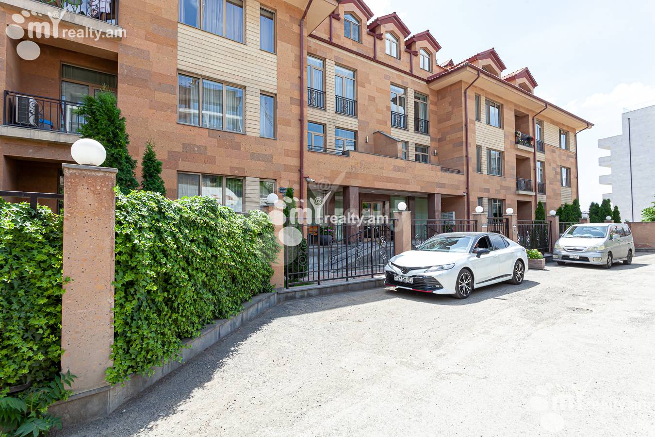 Снять 2 комнатную квартиру Антараин ул, Центр Ереван, 155566