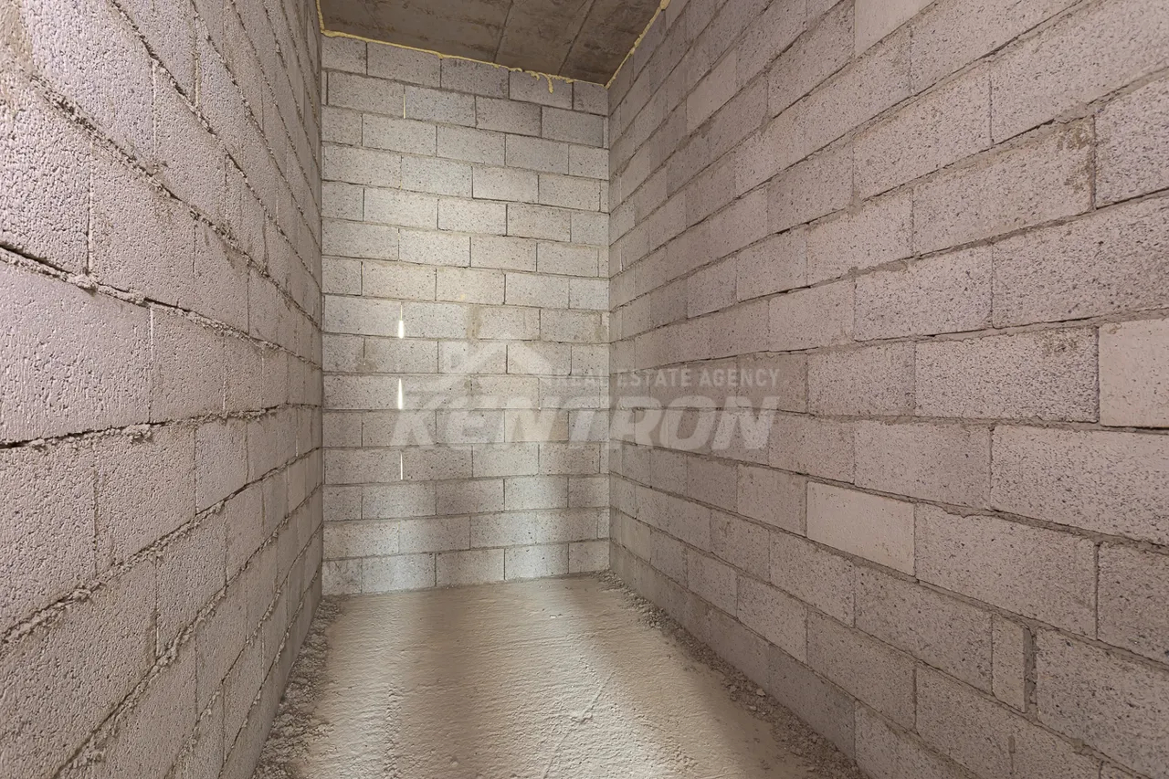 4 bedroom apartment for sale خیابان لئونید اغالدیان, مرکز شهر ایروان, 157990