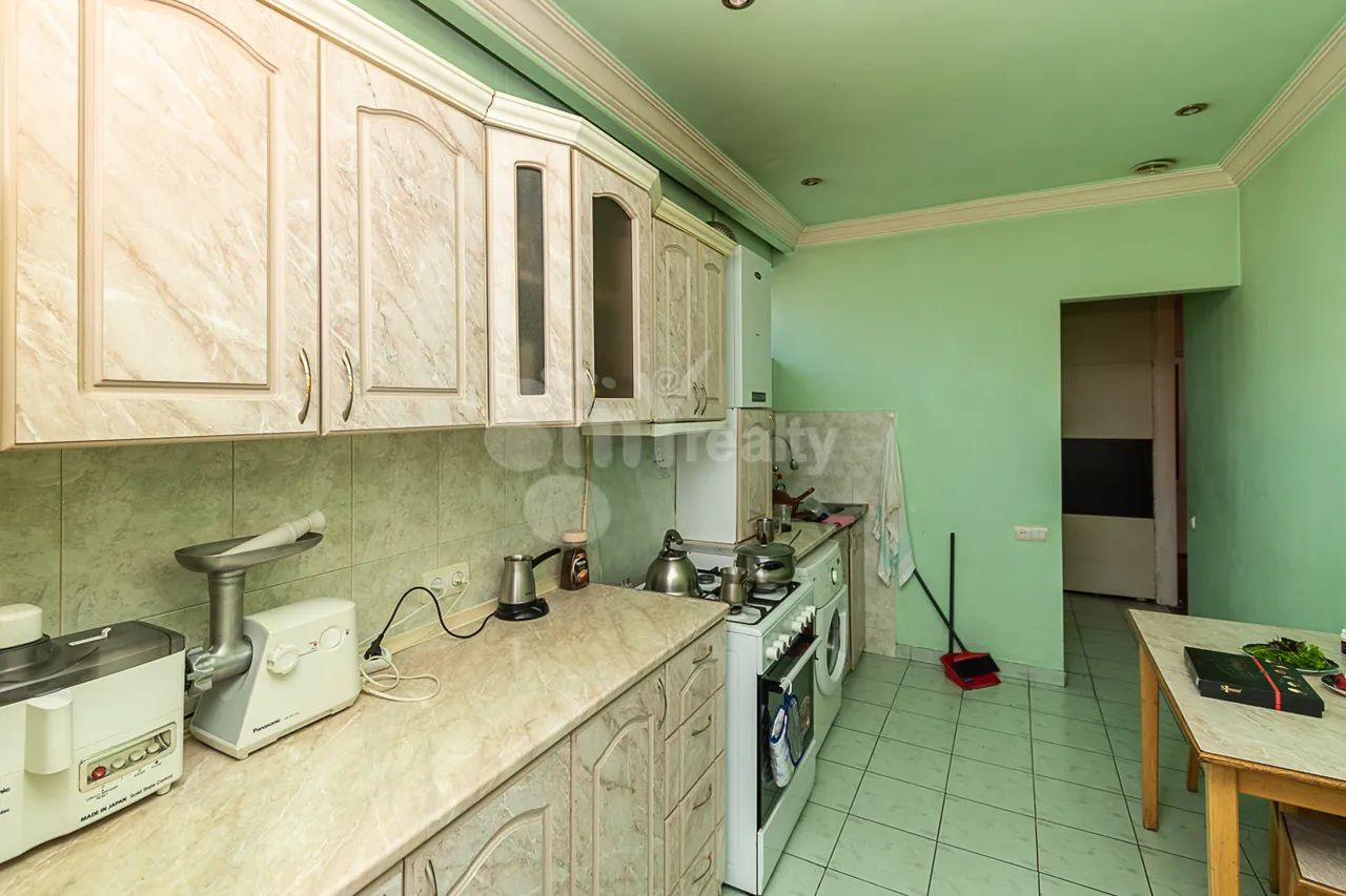 5 bedroom apartment for sale A. Avetisyan St, Arabkir Yerevan, 160759