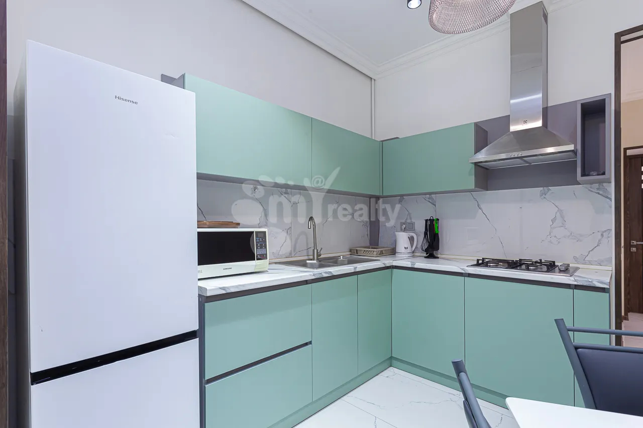 3 bedroom apartment for rent Saryan St, Center Yerevan, 160473