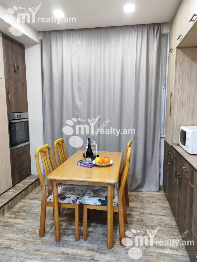 Снять 3 комнатную квартиру Абовян ул, Центр Ереван, 142503