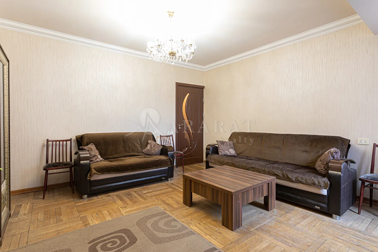 3 bedroom apartment for sale E. Qochar St, Center Yerevan, 157683