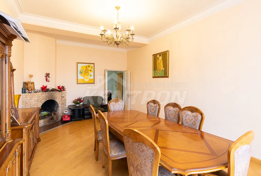5 bedroom apartment for sale Zakyan St, Center Yerevan, 161876