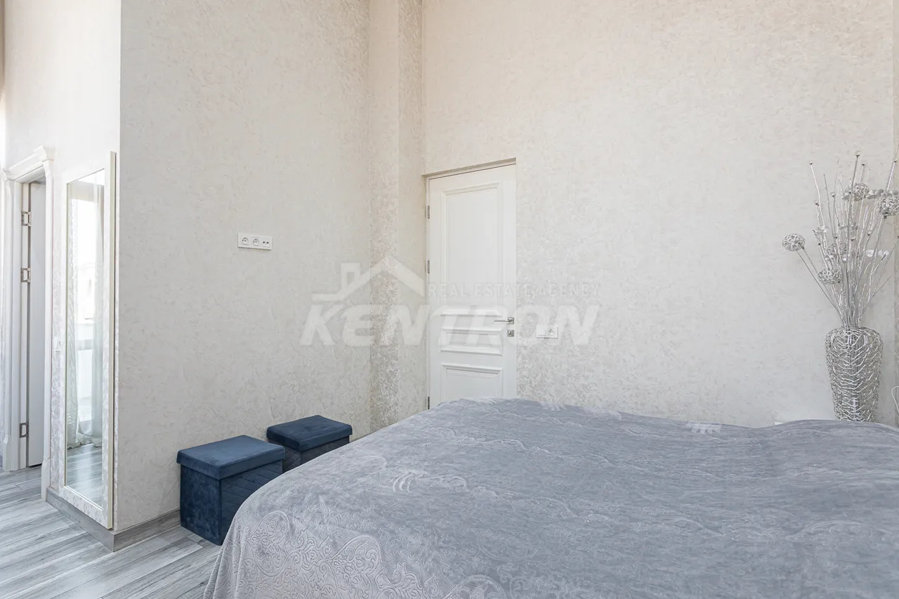 4 bedroom apartment for sale خیابان آدونس, عربگیر ایروان, 159644