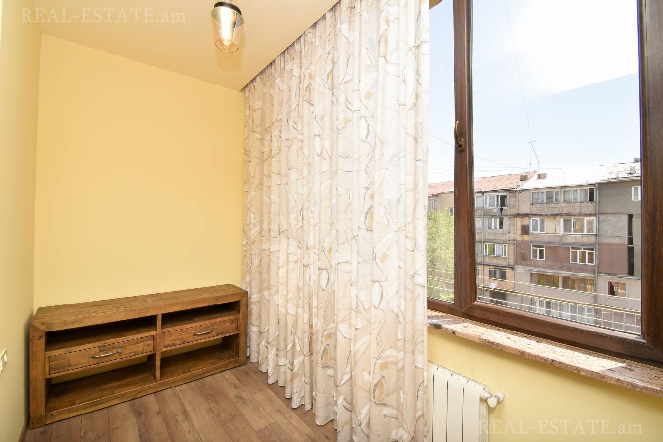 4 սենյականոց բնակարան  Կոմիտասի պող, Արաբկիր Երևան, 122871