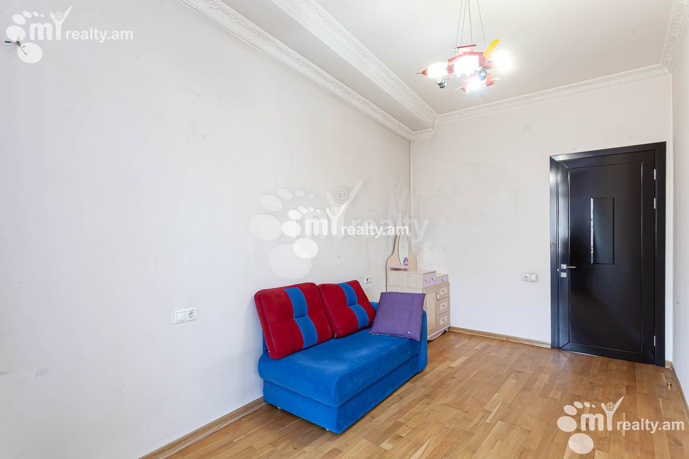 4 bedroom apartment for sale Dzorap St, Center Yerevan, 138781
