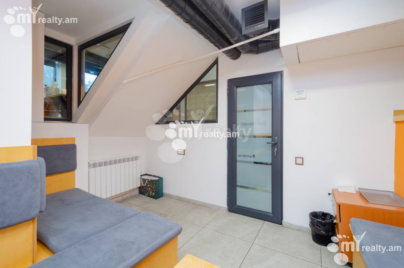 Снять коммерческoе помещение Орбели Ехбайрнери ул, Арабкир Ереван, 137098