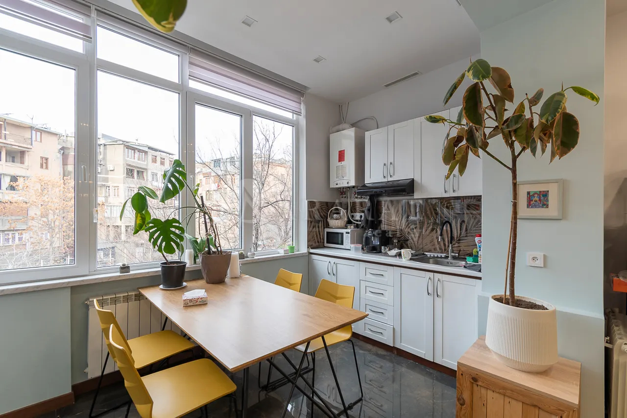 3 bedroom apartment for sale Tamanyan St, Center Yerevan, 158803