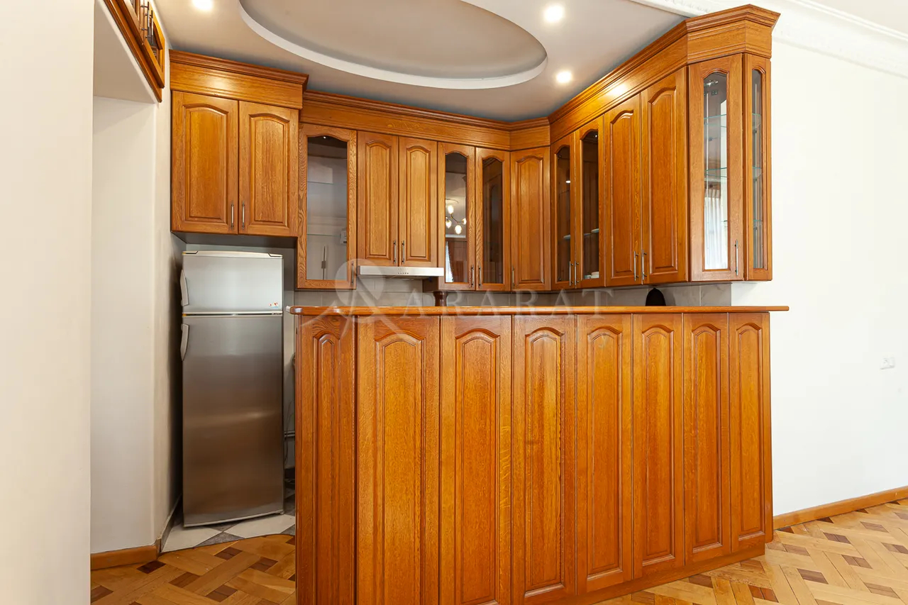 2 bedroom apartment for sale خیابان آزاتوتیان, عربگیر ایروان, 159447