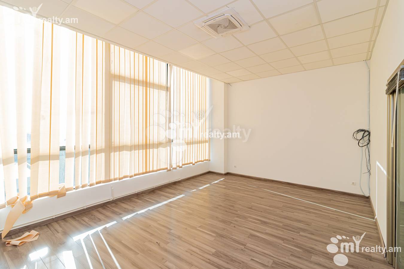Commercial for rent خیابان هاکوبیان, عربگیر ایروان, 139905