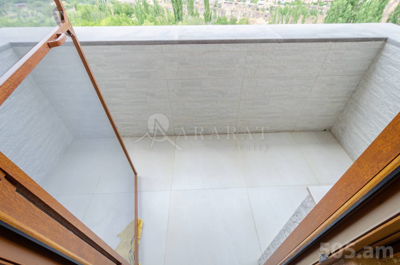 4 bedroom apartment for sale خیابان واهر. پاپازیان, عربگیر ایروان, 151947
