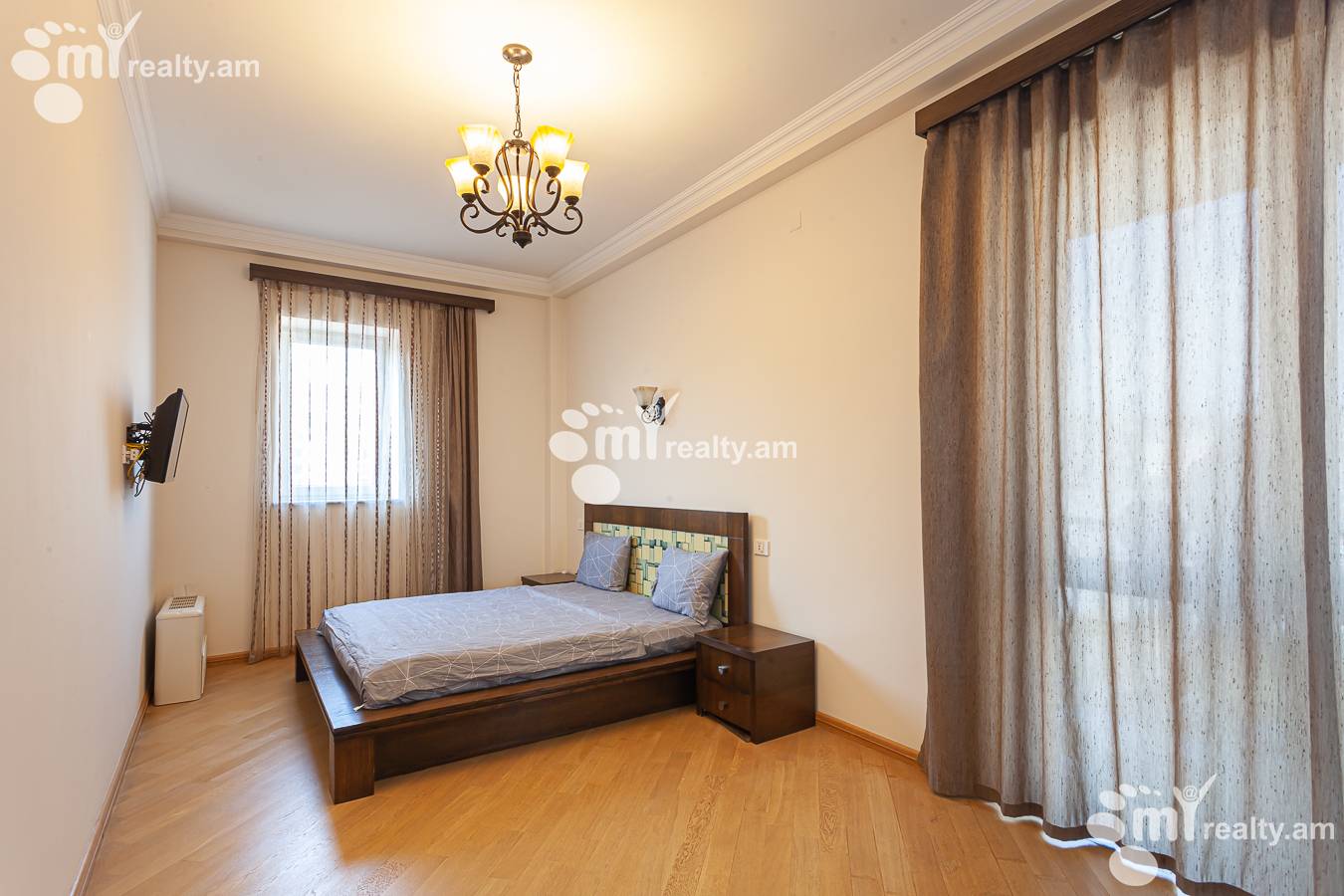 3 bedroom apartment for sale Aram St, Center Yerevan, 152540