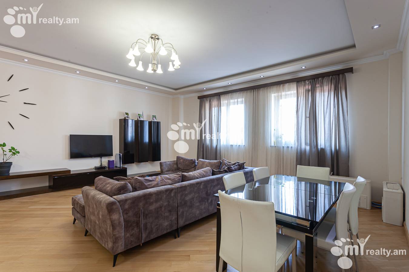3 bedroom apartment for sale Aram St, Center Yerevan, 152540
