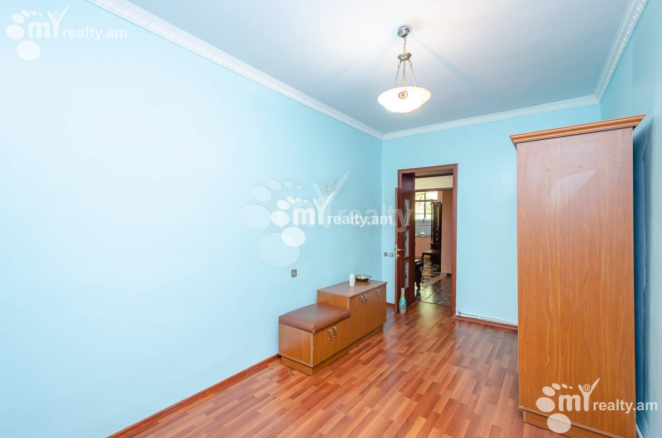 3 bedroom apartment for rent خیابان ساریان, مرکز شهر ایروان, 151698