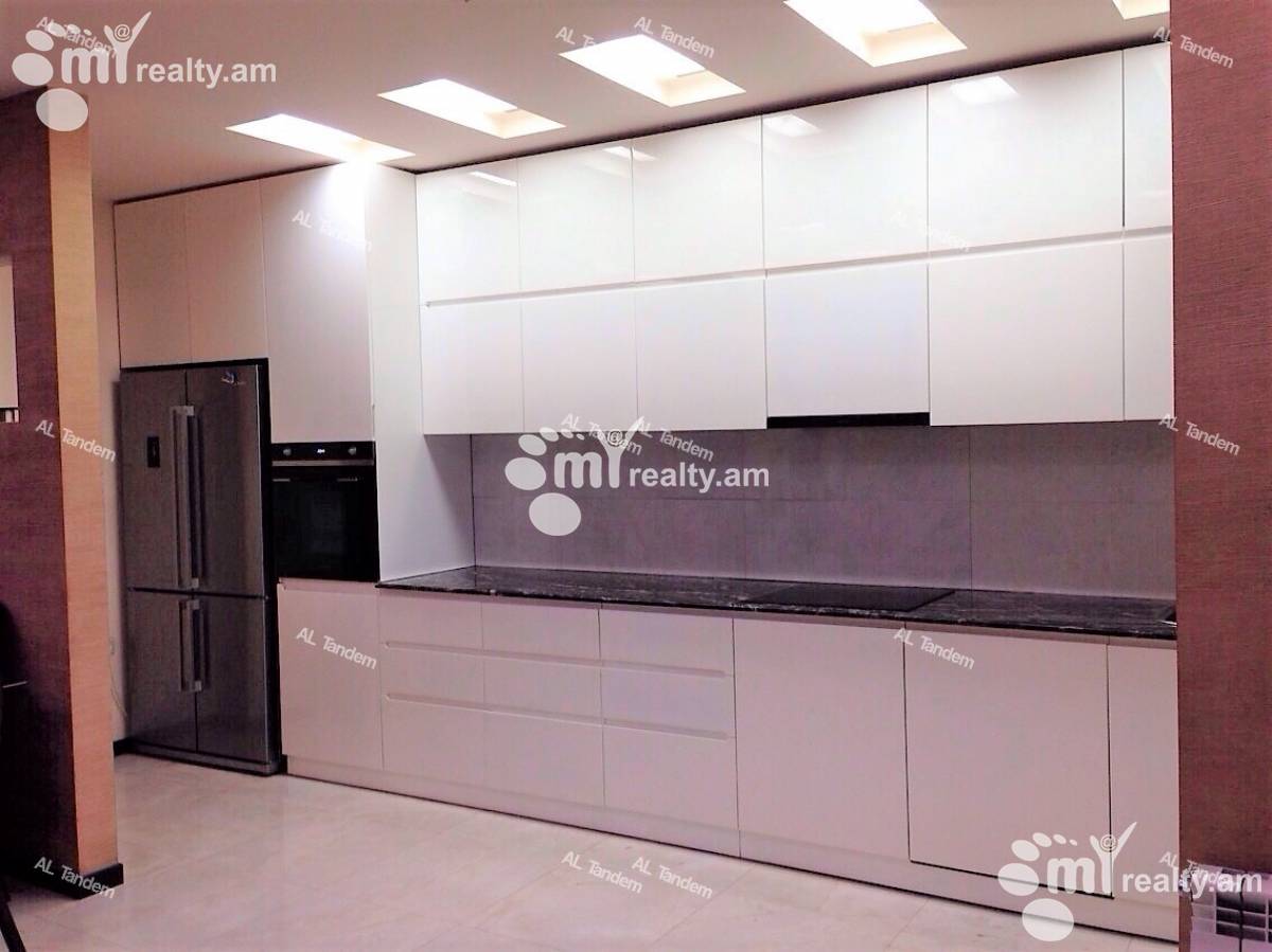 3 սենյականոց բնակարան  Վարդանանց փող, Կենտրոն Երևան, 132331