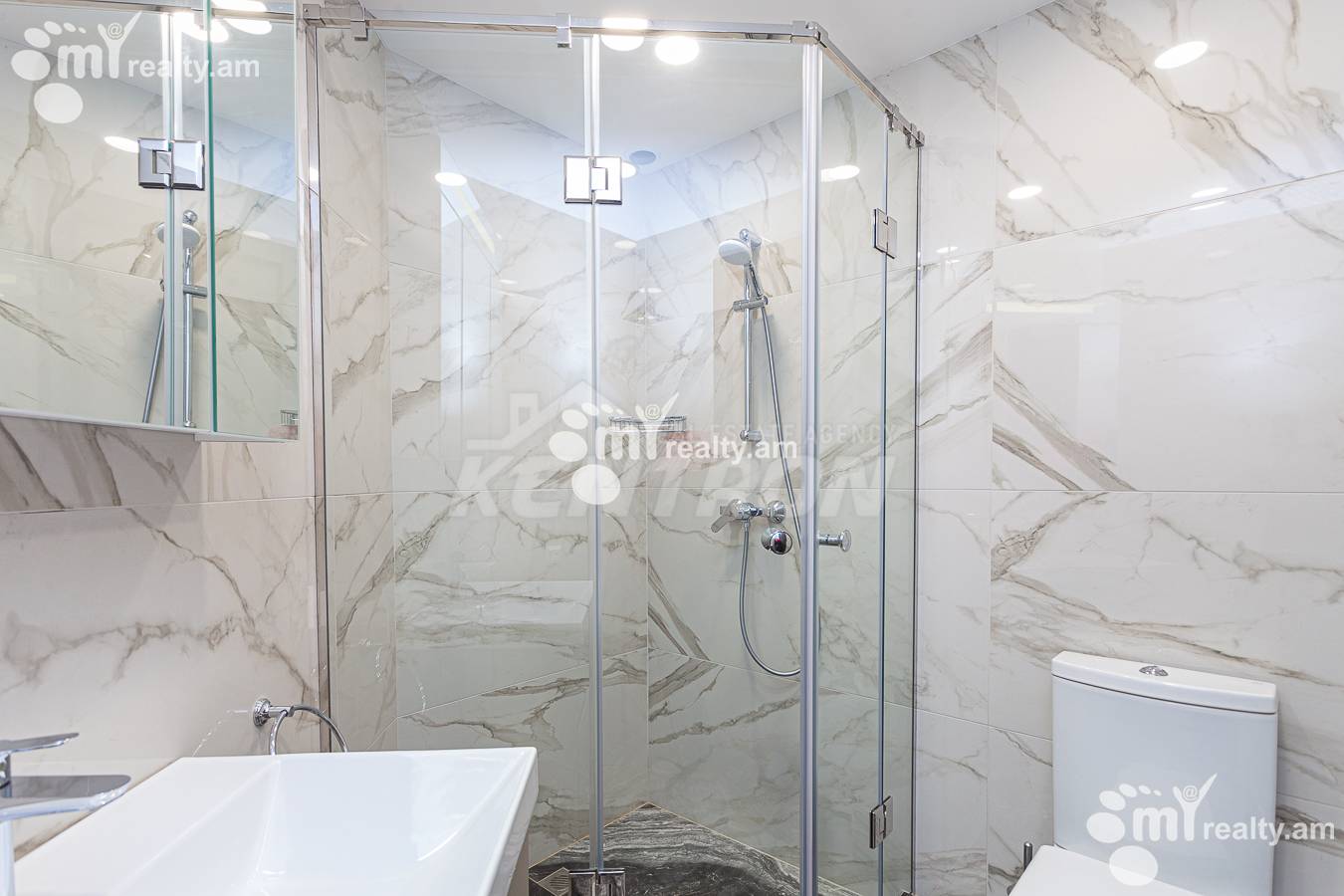 5 bedroom apartment for rent Leo St, Center Yerevan, 153083