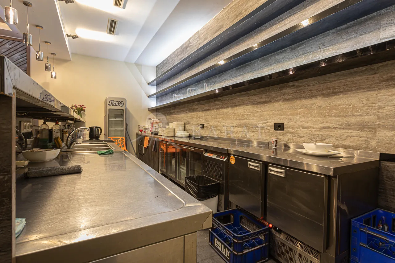 Commercial for sale خیابان شیراز, آچاپنیاک ایروان, 158296