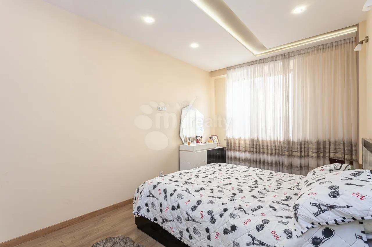 3 bedroom apartment for sale Khorenatsi dead end, Center Yerevan, 159554