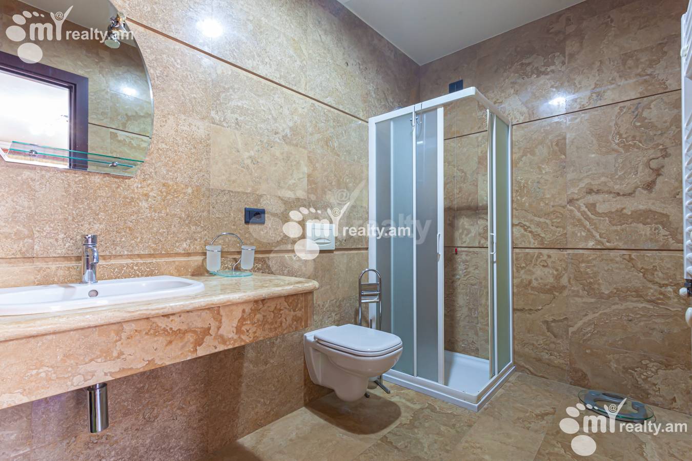 3 bedroom apartment for rent Vazgen Sargsyan St, Center Yerevan, 151912