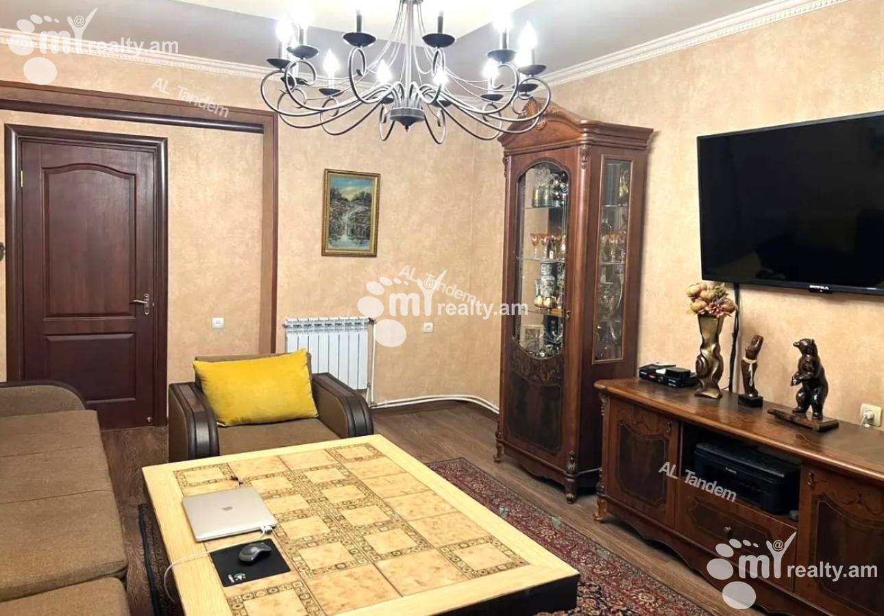 3 bedroom apartment for sale خیابان گِریبودوف, عربگیر ایروان, 153823