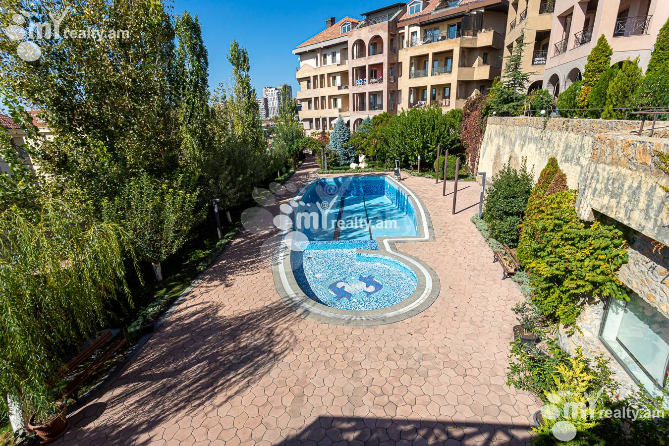 3 bedroom apartment for rent Antarayin St, Center Yerevan, 157000