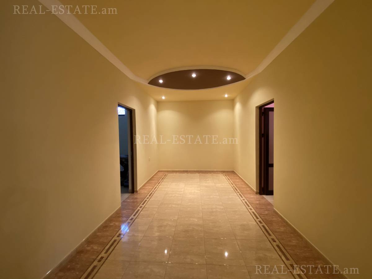 Купить дом Таиров ул., Центр Ереван, 118399