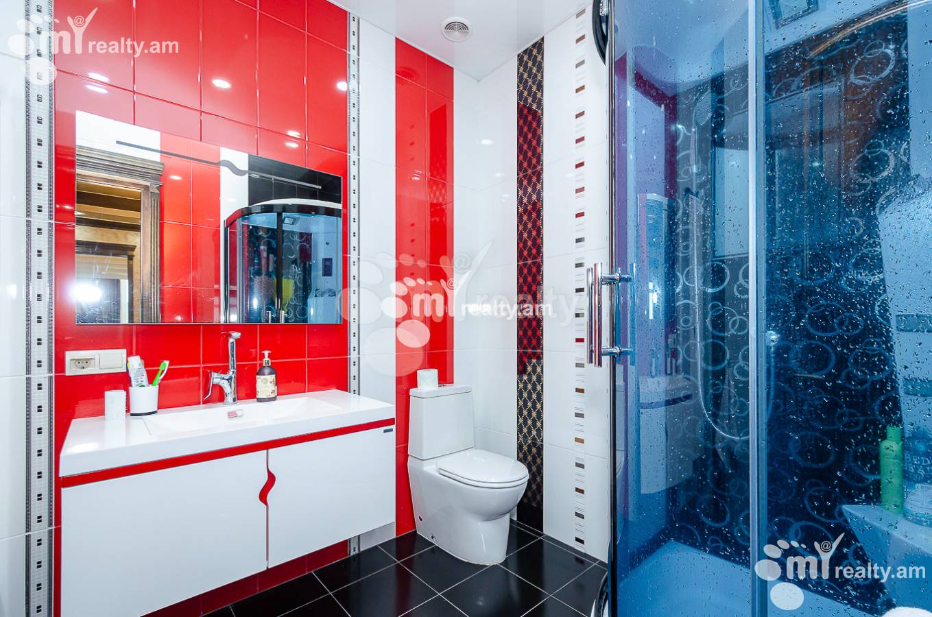 4 bedroom apartment for rent خیابان رُستُم, مرکز شهر ایروان, 152298