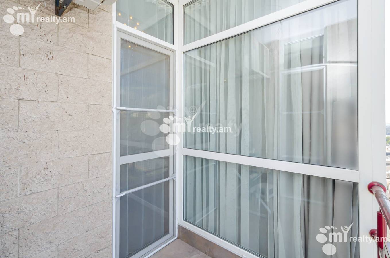 4 bedroom apartment for rent Rostom St, Center Yerevan, 144583
