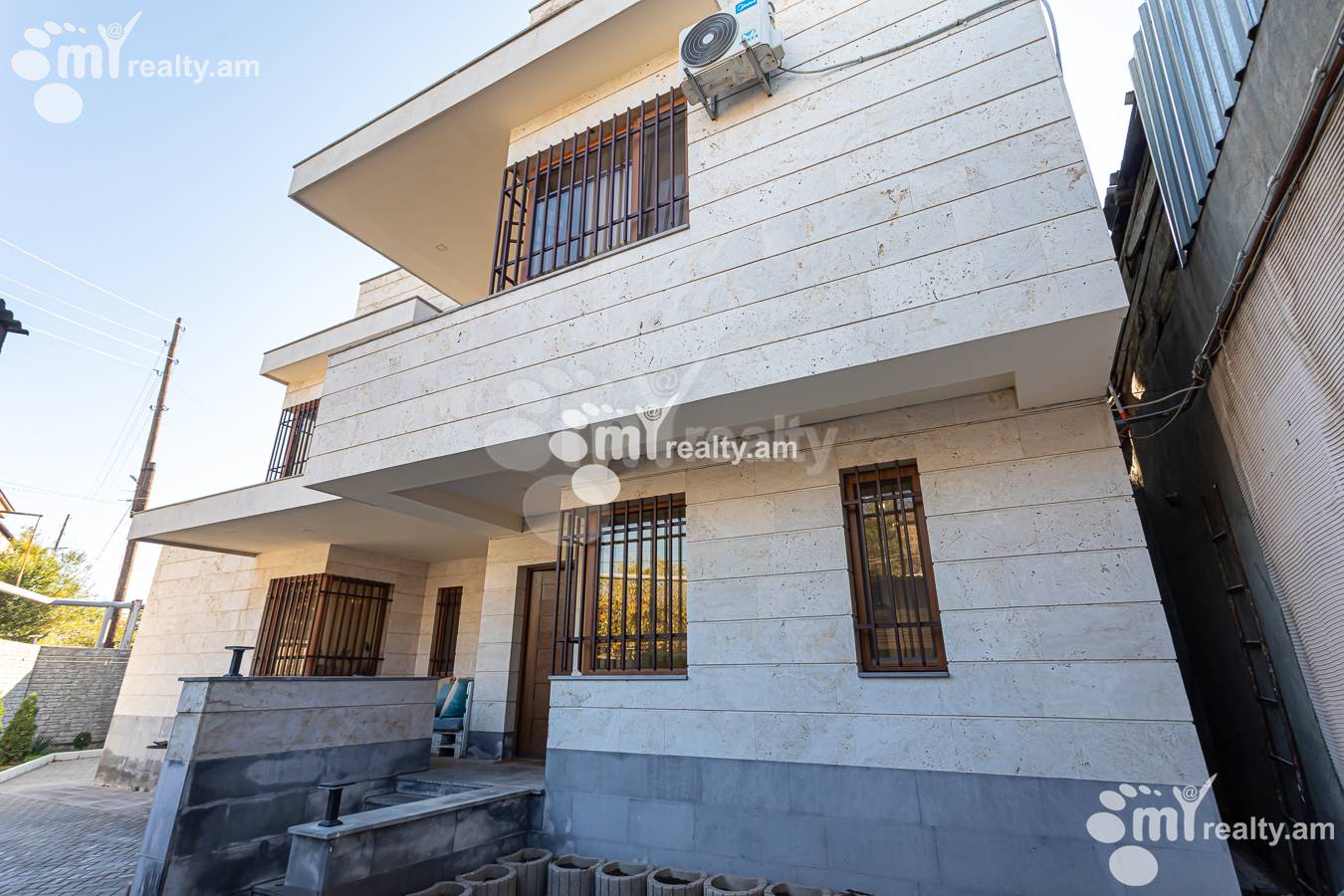 House for sale Lusinyants street, Center Yerevan, 157170