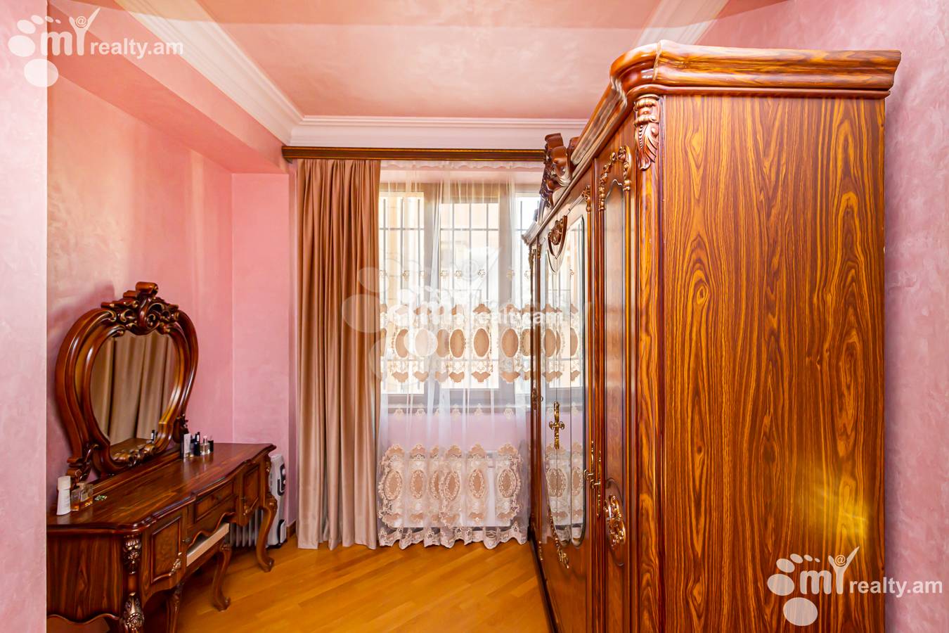 4 bedroom apartment for rent Yekmalyan St, Center Yerevan, 151964