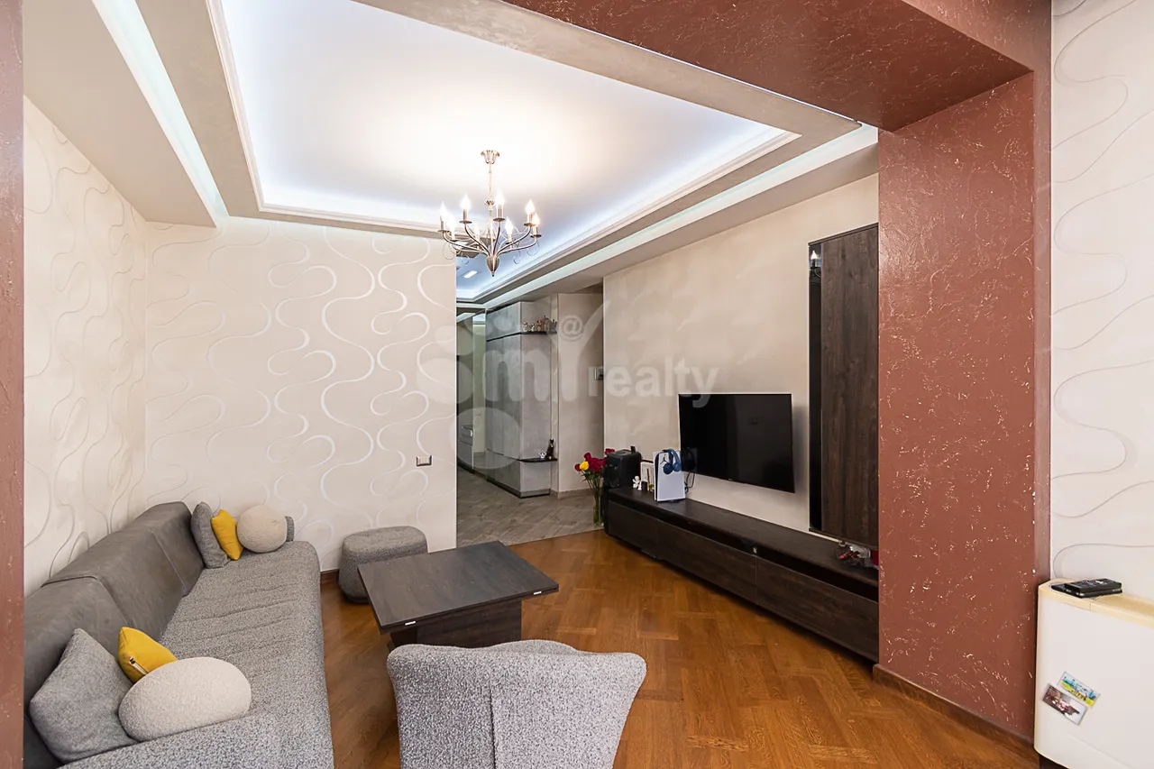 Купить 4 комнатную квартиру Адонц ул, Арабкир Ереван, 159530