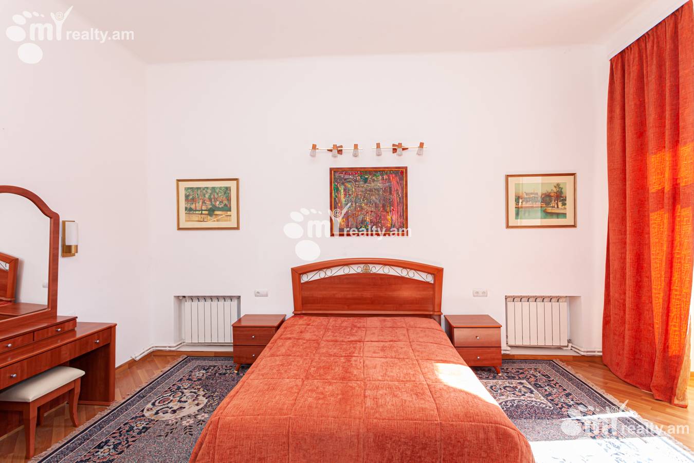 3 սենյականոց բնակարան  Աբովյան փող, Կենտրոն Երևան, 147138