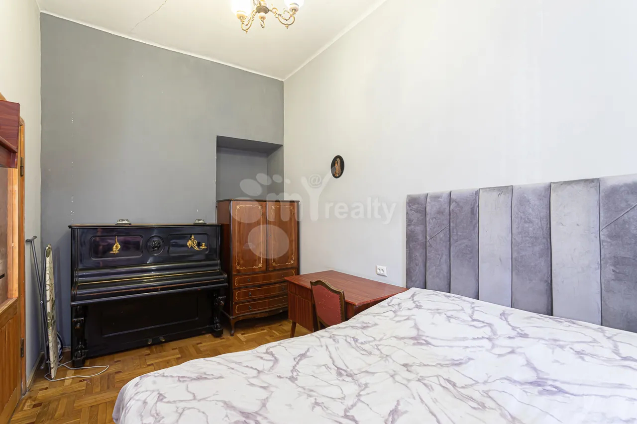 Commercial property for sale Abovyan St, Center Yerevan, 158522