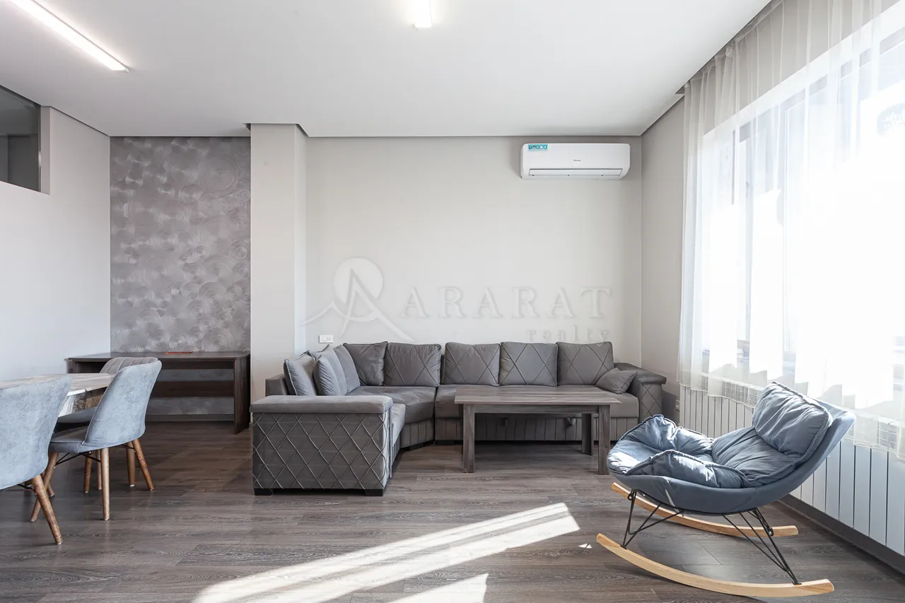 4 bedroom apartment for sale Azatutyan Ave, Arabkir Yerevan, 161890