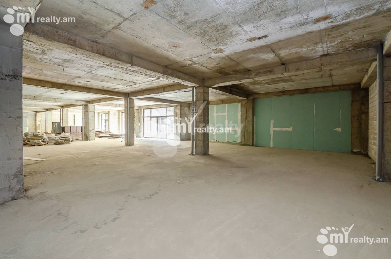 Commercial for rent خیابان آرام, مرکز شهر ایروان, 154473