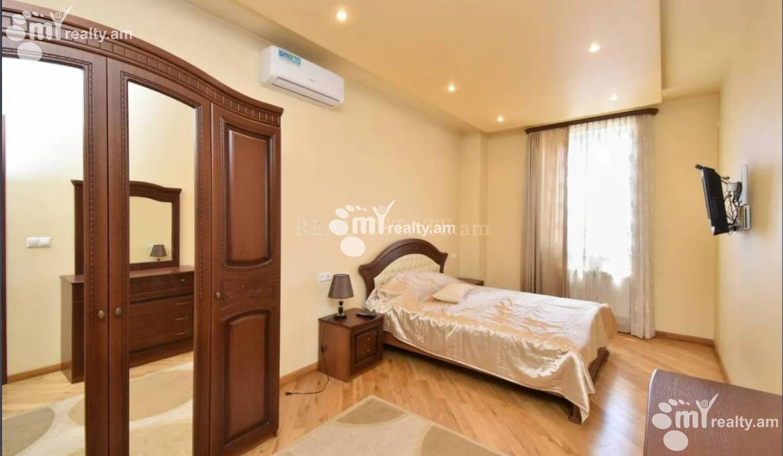4 bedroom apartment for sale خیابان سایات نووآ, مرکز شهر ایروان, 155441