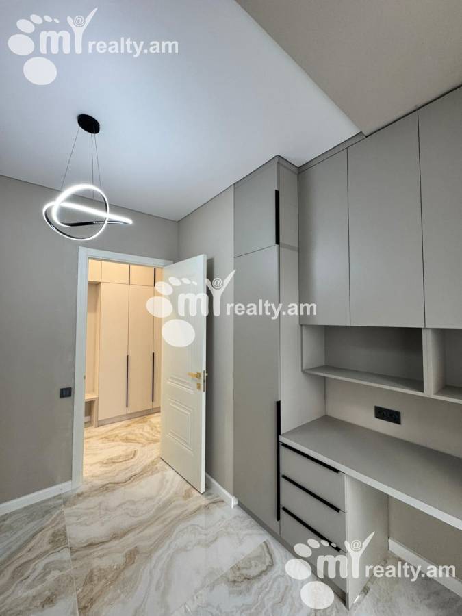 Купить 3 комнатную квартиру Аршакуняц пр, Центр Ереван, 158649