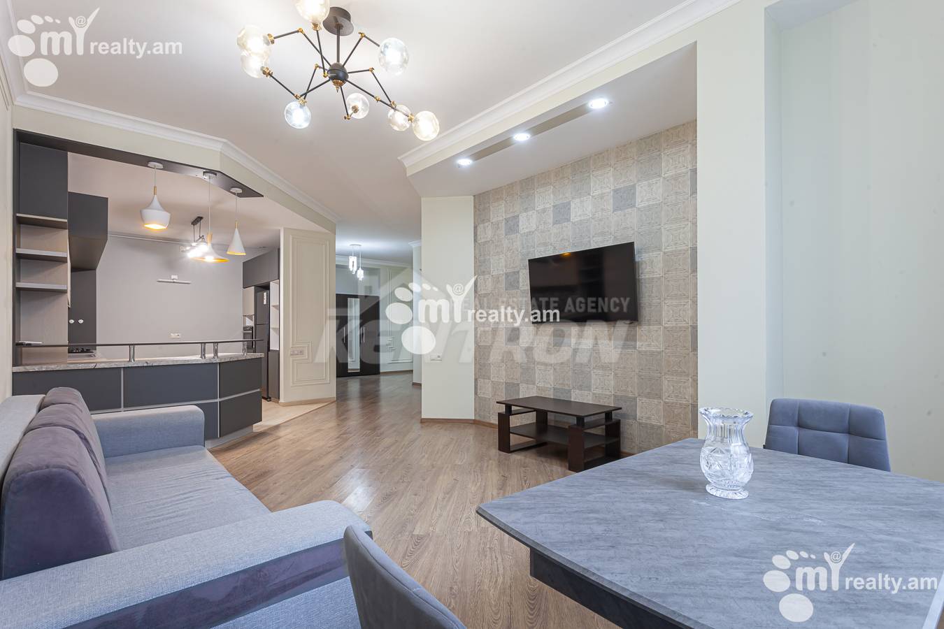 4 bedroom apartment for sale خیابان آنتارایین, مرکز شهر ایروان, 155469