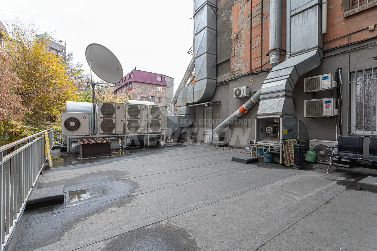 Commercial property for sale Mashtots Ave, Center Yerevan, 157988