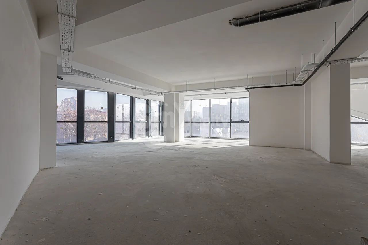 Commercial property for rent N. Zaryan St, Arabkir Yerevan, 158319