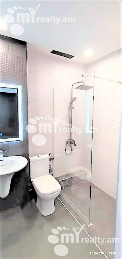 4 bedroom apartment for sale Hr.Kochar St, Arabkir Yerevan, 141804